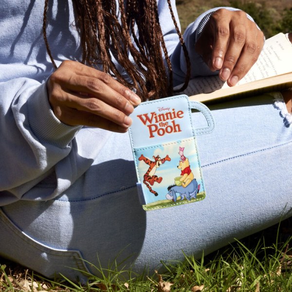 Vintage Pooh Pasjeshouder - DISNEY LOUNGEFLY