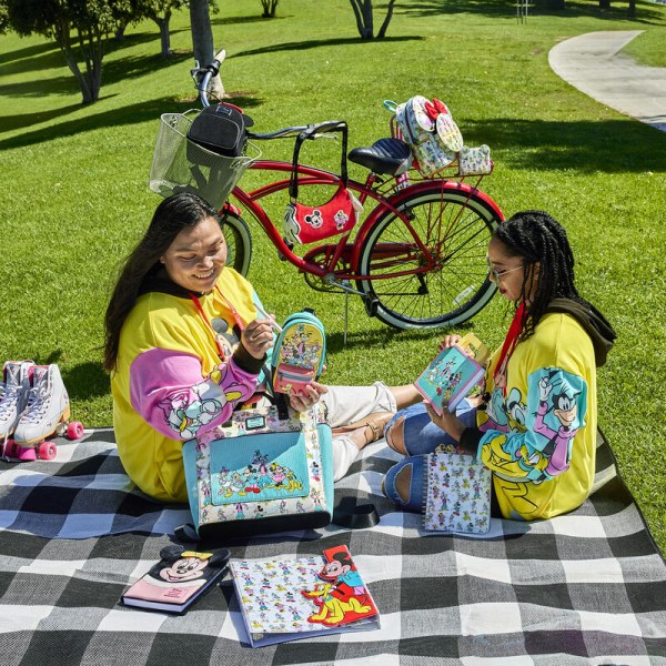 Disney 100 iriserende Mickey en vrienden portemonnee - DISNEY LOUNGEFLY