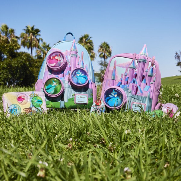 Doornroosje kasteel mini rugzak met De Drie Goede Feeën - DISNEY LOUNGEFLY