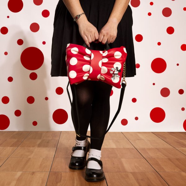 SCHOUDEDTASSEN Minnie rockt de stippen - DISNEY LOUNGEFLY