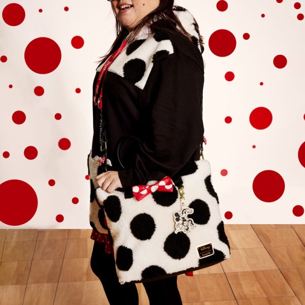 Shopper Minnie laat de stippen rocken - DISNEY LOUNGEFLY