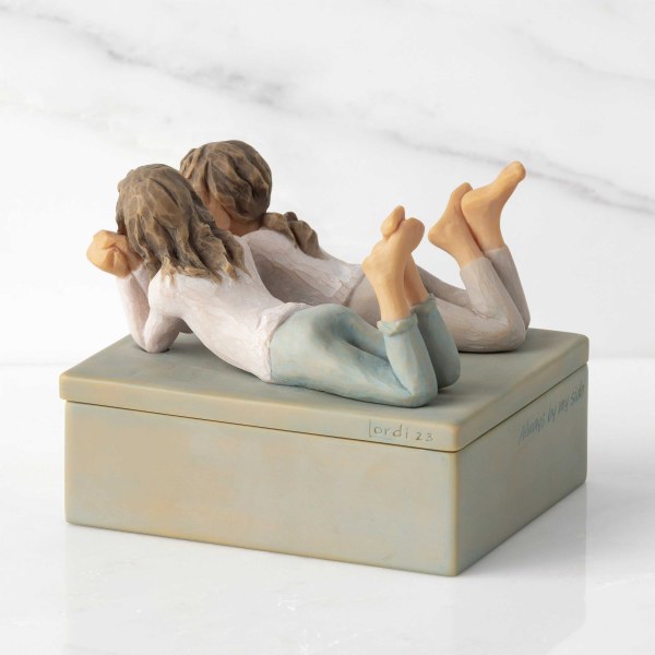 FOREVER FRIENDS KEEPSAKE DOOS - WILLOW TREE