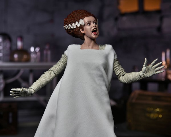 Universal Monsters beeldje Ultieme Bruid van Frankenstein (Kleur) 18 cm