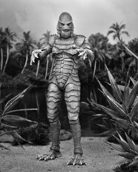 Universal Monsters Figuur Ultieme wezen uit de Black Lagoon (Z&W) 18 cm