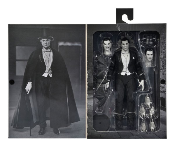Universal Monsters beeldje Ultimate Dracula (Carfax Abbey) 18 cm