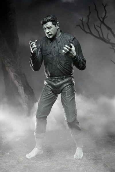 Universal Monsters beeldje Ultimate The Wolf Man (Zwart & Wit) 18 cm