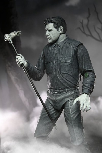 Universal Monsters beeldje Ultimate The Wolf Man (Zwart & Wit) 18 cm