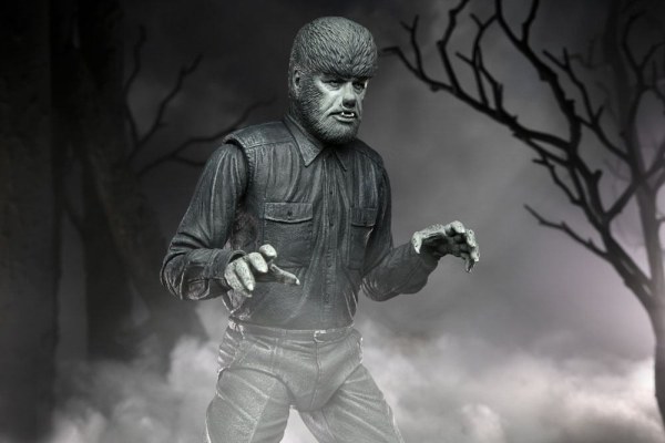 Universal Monsters beeldje Ultimate The Wolf Man (Zwart & Wit) 18 cm