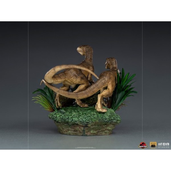 TWEE VELOCIRAPTORS ART SCALE DELUXE - JURASSIC PARK