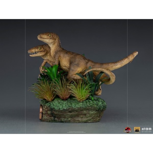 TWEE VELOCIRAPTORS ART SCALE DELUXE - JURASSIC PARK