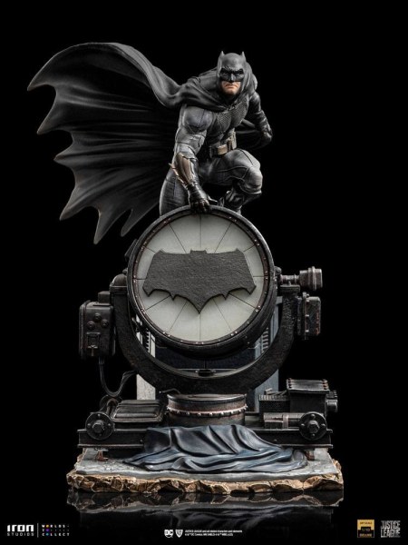 Batman op Batsignal Art Scale Deluxe - Justice League