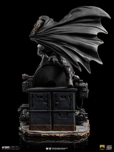 Batman op Batsignal Art Scale Deluxe - Justice League