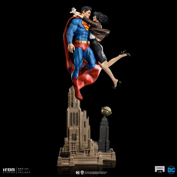 Diorama Superman & Lois - DC Comics