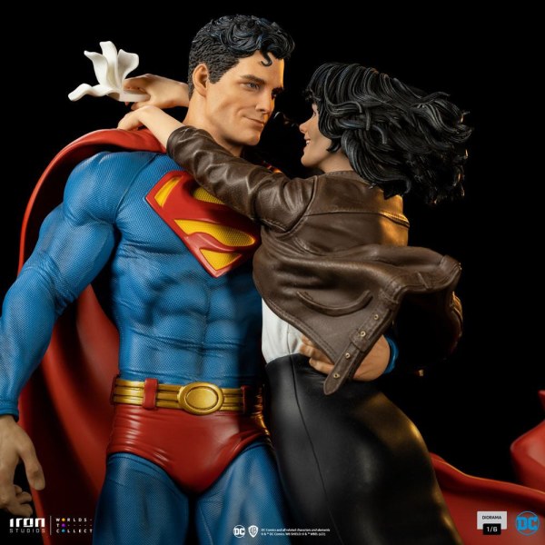 Diorama Superman & Lois - DC Comics