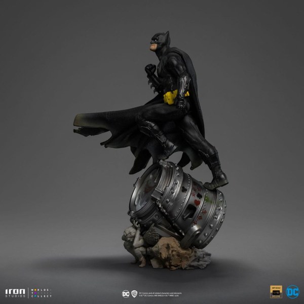 BATMAN BLACK VERSION ART SCALE DELUXE - DC COMICS