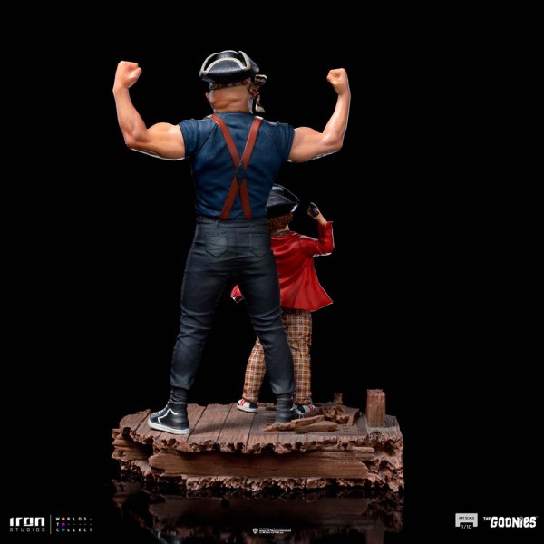 Luiaard en Chunk Art Scale - The Goonies