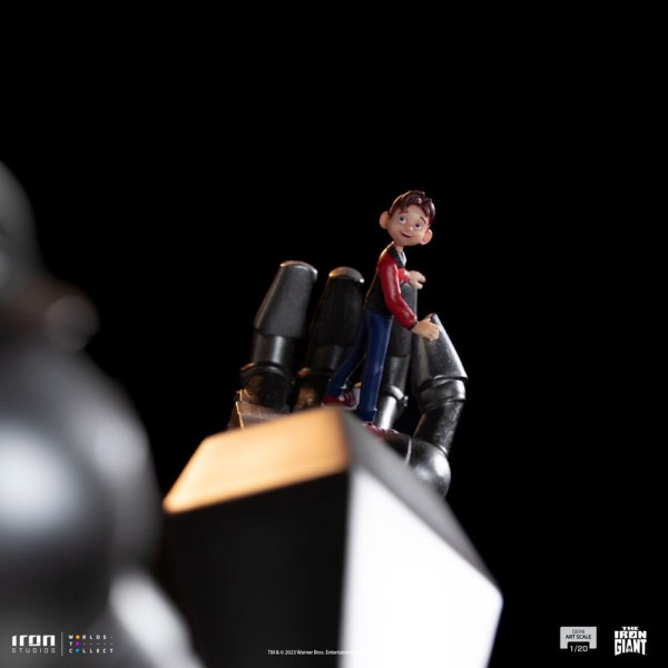 Iron Giant & Hogarth Hughes Demi Art Scale - De ijzeren reus