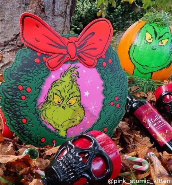 DR SEUSS GRINCH Schoudertas met kerstkrans - DISNEY LOUNGEFLY