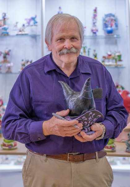 MALEFICENT HEADDRESS DIORAMA [GESIGNEERD DOOR JIM SHORE] - DISNEY TRADITIONS