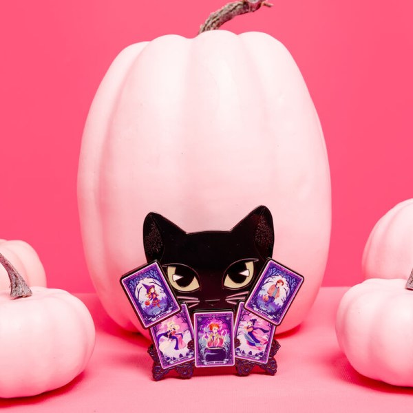 Pin's Binx in het licht van tarotkaarten Hocus Pocus collector box - DISNEY LOUNGEFLY