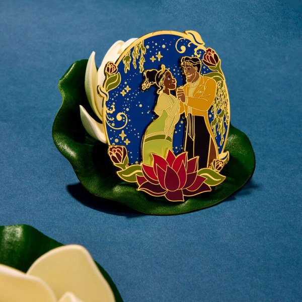 Tiana & Naveen Glow Collector Box Pin - DISNEY LOUNGEFLY De Prinses en de Kikker 15e verjaardag