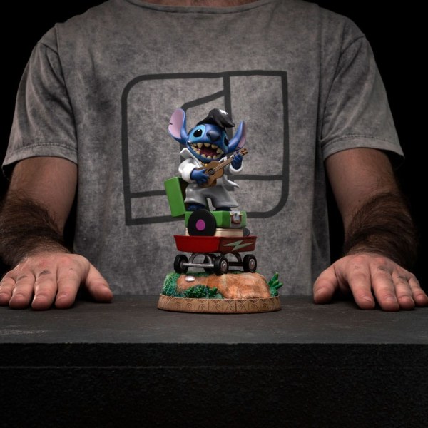 Lilo & Stitch beeldje 1/10 Art Scale Stitch King of Rock 17 cm