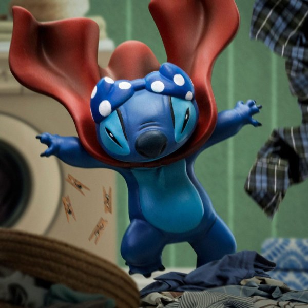 Lilo & Stitch beeldje 1/10 Art Scale Stitch Laundry 19 cm