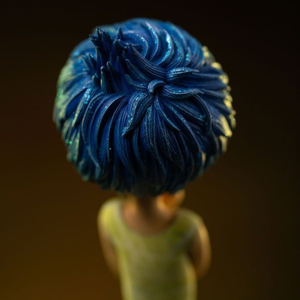 Inside Out 2 beeldje 1/10 Art Scale Joy 20 cm