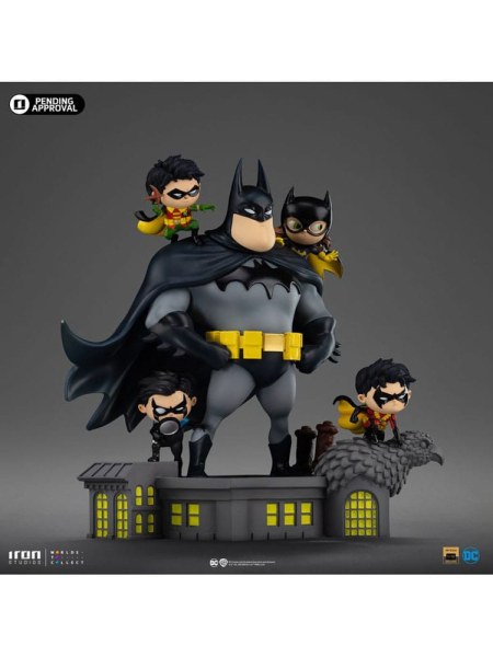Batman beeldje Geanimeerde iconen PVC Batman Familie 18 cm