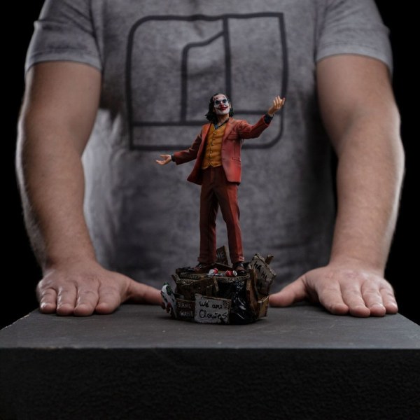 DC Comics Deluxe Art Scale beeldje 1/10 Joker (Arthur Fleck) 19 cm