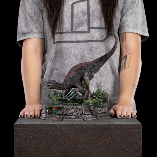 Jurassic World: Dominion beeldje 1/20 Demi Art Scale Therizinosaurus 29 cm