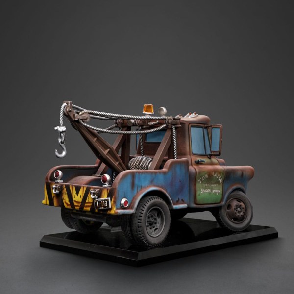 Cars beeldje 1/10 Art Scale Tow Mater 17 cm