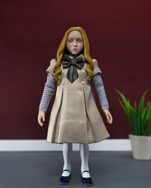 Megan beeldje Geklede Megan 20 cm