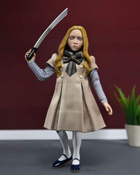 Megan beeldje Geklede Megan 20 cm