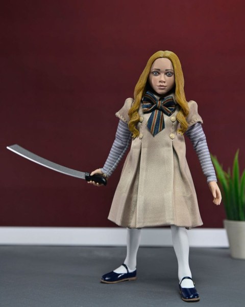 Megan beeldje Geklede Megan 20 cm