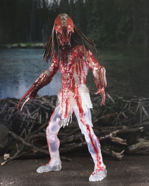 Prey Ultimate Feral Bear Blood Predator beeldje 18 cm