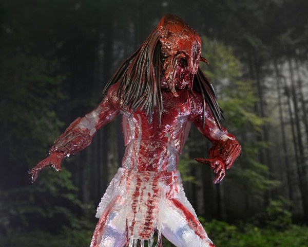Prey Ultimate Feral Bear Blood Predator beeldje 18 cm