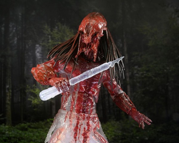 Prey Ultimate Feral Bear Blood Predator beeldje 18 cm