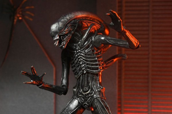 Alien: Romulus Ultimate Xenomorph beeldje XX121 18 cm