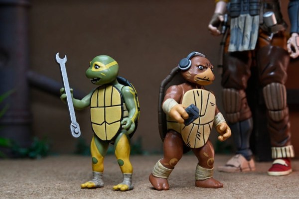 Ninja Turtles (The Last Ronin The Lost Years) beeldje Synja Grammy April met Baby Yi & Moja 18 cm