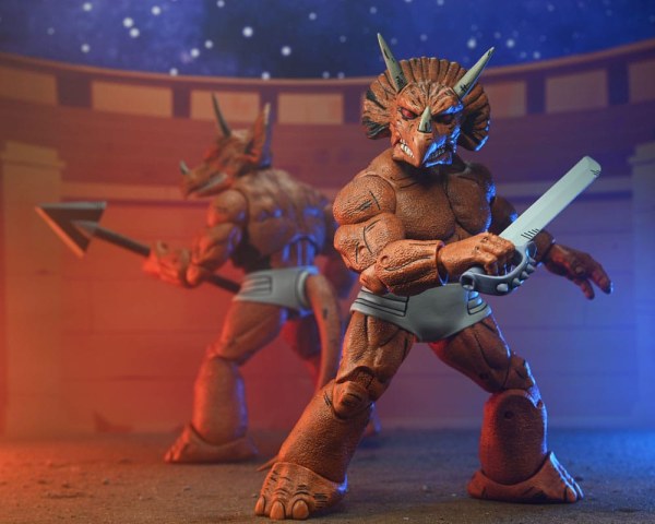 Ninja Turtles (Mirage Comics) Triceraton Gladiator beeldje 21 cm