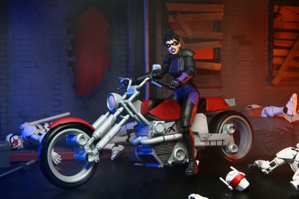 Ninja Turtles (The Last Ronin The Lost Years) beeldje Casey Marie met Last Ronin Motorfiets 18 cm