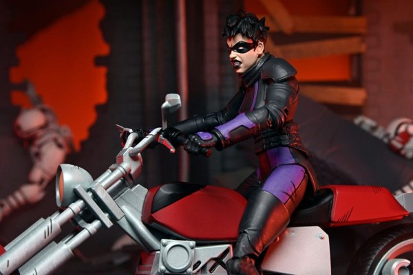 Ninja Turtles (The Last Ronin The Lost Years) beeldje Casey Marie met Last Ronin Motorfiets 18 cm