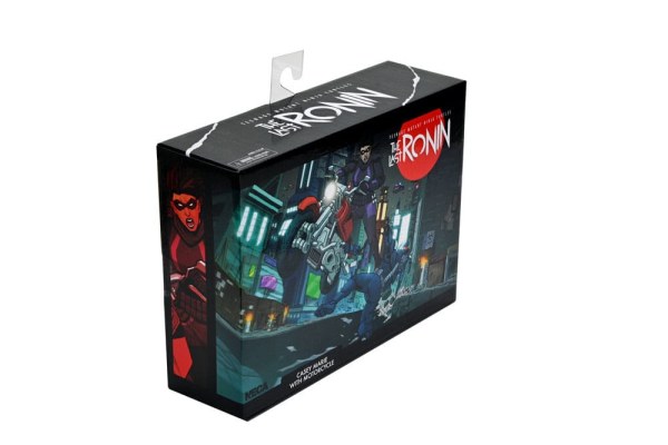 Ninja Turtles (The Last Ronin The Lost Years) beeldje Casey Marie met Last Ronin Motorfiets 18 cm