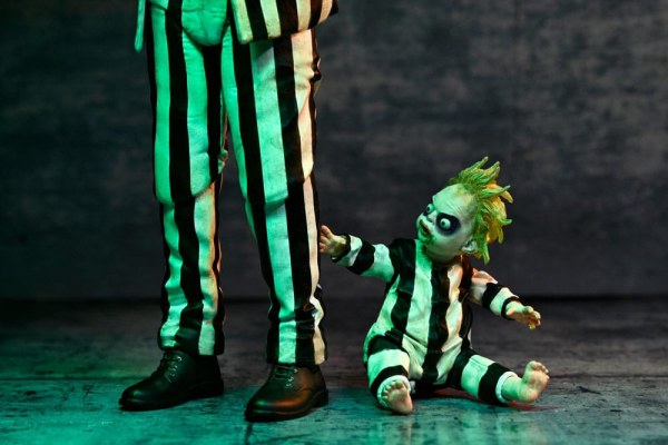 Beetlejuice Beetlejuice beeldje 7 Schaal Ultimate Striped Suit Beetlejuice 18 cm