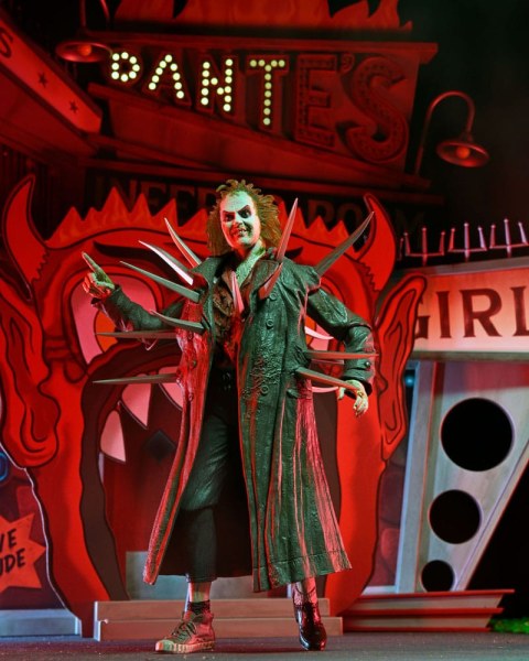 Beetlejuice (1988) diorama Trenchcoat met spikes Inferno Room Deluxe Set