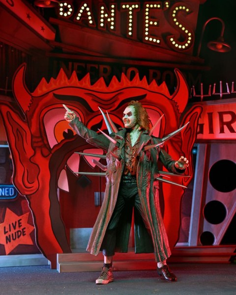 Beetlejuice (1988) diorama Trenchcoat met spikes Inferno Room Deluxe Set