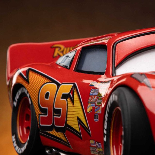 Cars beeldje 1/10 Art Scale Bliksem McQueen 11 cm