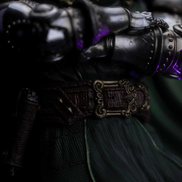 De Infinity Gauntlet Marvel Legends Diorama beeldje 1/10 Art Scale Infinity Doctor Doom Deluxe Edition 42 cm