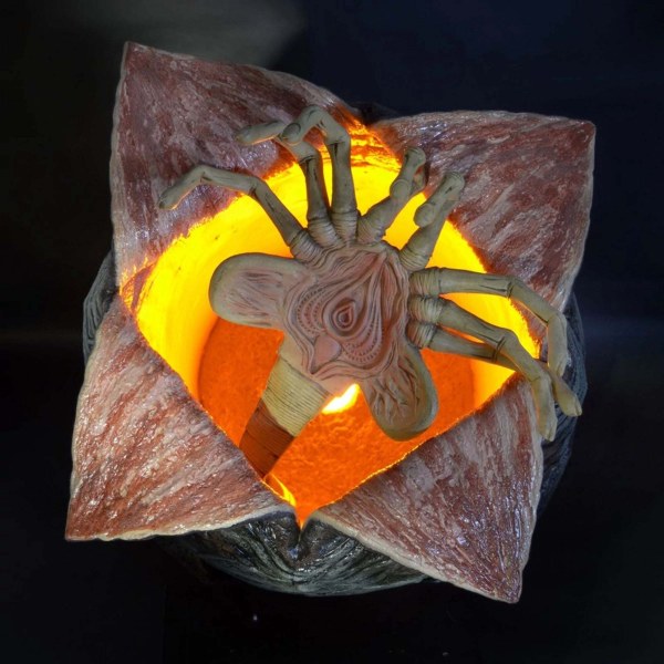 ALIEN – SCHUIM REPLICA – LEVENSGROOT EI & FACEHUGGER
